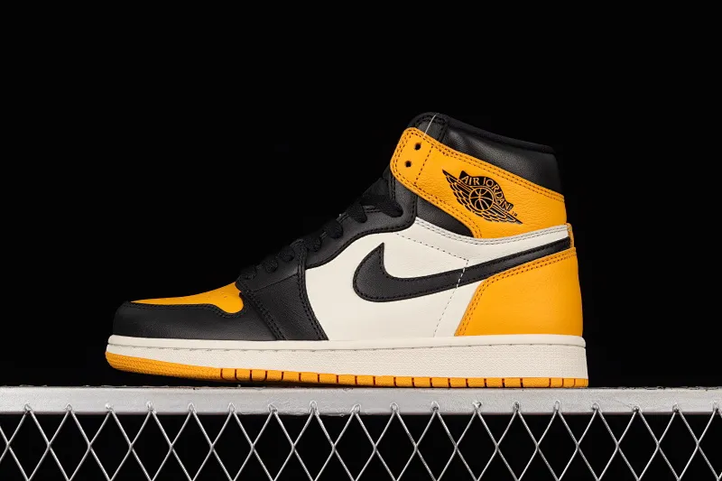 All categories Air Jordan Jordan series basketball shoes Air Jordan 1 High pure original version Air Jordan 1 Retro High OG AJ1 Joe 1 black and yellow toe 555088-711